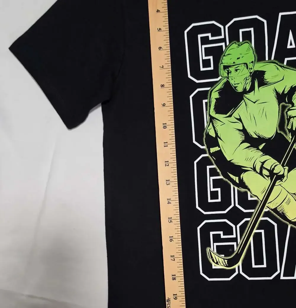 The Children's Place Boys Hockey Player Graphic T-Shirt Large 10/12
